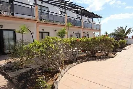Apartman Poolside Oasis Ground Floor, Wifi & Terrace *