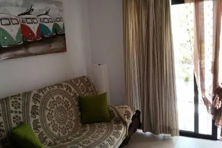 Apartman Poolside Oasis Ground Floor, Wifi & Terrace *